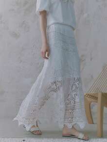 凸纹蕾丝 A 字裙 - 飘逸、休闲、纯色、罩衫腰身、春夏必备 - 女士日常时尚服饰