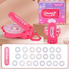 Set di accessori per capelli fai-da-te, 1 set / 100 pezzi / 120 pezzi / 220 pezzi, con design belli e forme affascinanti. È un'idea regalo ideale per compleanni, Natale o per ragazze. (Stile con colori di strass casuali) Natale, Ognissanti, Rave - Multicolore - Visualizzare 11