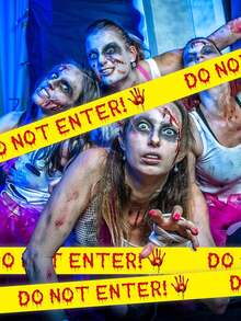 1pc Spooky Halloween Warning Caution Tape With Blood Hand Print - Durable, Weather - Resistant Caution Signs For Haunted House Decorations, Eerie Atmosphere Enhancer, Halloween Decor - Multicolor - View 2