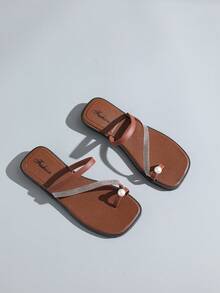 Zapatos planos de mujer cómodos y gruesos con suela brillante, decorados con perlas para fiestas y la playa. Nuevo estilo de mocasines cuadrados, suaves y flexibles, con lazo elegante y hebilla metálica, sandalias de unicolor y elegante