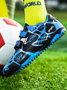 Scarpe da calcio/calcetto per teenager, studenti, allenamento sportivo, con motivo mimetico asimmetrico, punte morbide, chiusura a strappo, antiscivolo, consegna casuale