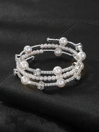 1 件多层弹性手链，水钻和珍珠设计，适合欧美女性