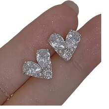 New Elegant Fashion Love Heart Earrings Simple Versatile Shiny Pearl And Diamond Earrings