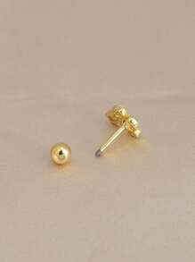 1 pièce Boucles d'oreilles à clous de cactus mini mignon de couleur argent pour femmes. Mode, pour cartilage, tragus, lobe, daith, hélix, conque et perçage corporel.