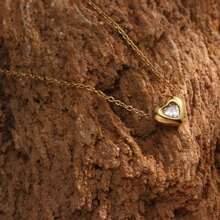 1pc Minimalist Fashion Versatile Stainless Steel Heart Pendant Necklace, 18K Gold Plated Won't Fade, Unique Choker