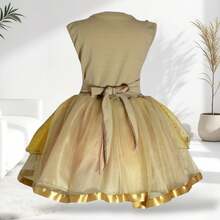 vestido para niña con diseño animado con capa y diadema en color dorado para que las pequeñas luzcan dulces y comodas en cualquier ocasión - Dorado - Ver 6