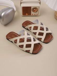 Girls' Outdoor Slippers Summer New Square Toe Grid Integrated Decorative Bag With Foot Back Design Anti Slip And Durable Fashionable And Generous Children's Flat Bottomed Beach Slippers