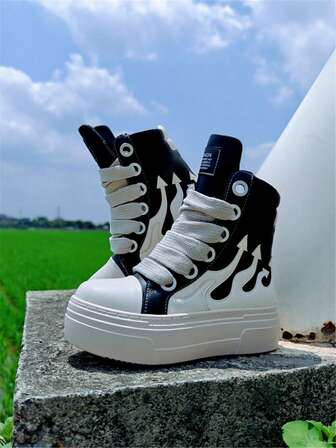 2025 春夏新款火焰圆头厚底厚底粗跟女运动鞋拉链大码时尚西部朋克街头鞋
