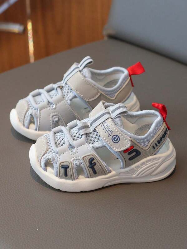 صنادل صيفية لأطفال الرضع / البنات، موضة رياضية سهلة الارتداء، مريحة ومانعة للانزلاق ومقاومة للركل، صنادل مسطحة لعب/عطلة خارجية