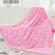 The Pink Leopard Print Soft Natural Blanket Adds A Modern Touch To Your Home, Creating A Comfortable Bedroom Style. Suitable For All Seasons, Washable, Machine Washable, Lightweight, Breathable, Comfortable, Warm, Unique, 280gsm, Suitable For Him And Her, Suitable For Napping, Camping, Traveling, Family, Daily Life Office Decoration, Birthday Anniversaries, Valentine's Day, Thanksgiving, Christmas, Halloween, Mother's Day, Father's Day, Weddings, New Year Gifts For Her, Him, Family, Boyfriend, Girlfriend Father, Family Member, Mother, Lover, Daughter, Son, Grandfather, Grandmother, Friend, Classmate And Pet. Sofa,Bed,Car,Bedroom,Living Room,Office, Outdoor Camping, Beach,Wall Decoration Ships From USA - 多色 - 查看 5