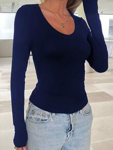 ملابس علوية محبوك بياقة على شكل حرف V مناسب للنساء، أكمام طويلة وقصير، لون أحادي مناسب لارتداء في عيد الحب - أزرق بحري - مشاهدة 2