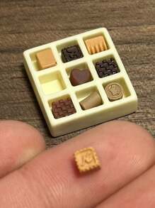 Escultura delicada y encantadora de postre de chocolate, modelo comestible de ensamblaje DIY, estas miniaturas de tienda de postres se pueden abrir, accesorios de decoración para escena de supermercado de miniatura de casa de muñecas, juguetes de aperitivos hechos a mano, decoración de casa de muñecas, accesorios de fotografía, ¡decoración de paisaje micro!