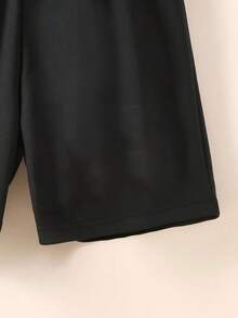 Conjunto de camiseta de manga corta y pantalón corto para niños con estampado de letras de cabeza de vaca. - Negro - Ver 8