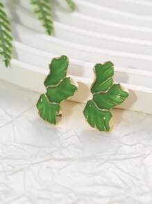 1 par de brincos pendentes com folhas decoradas, delicados e multicoloridos, adequados para uso o ano todo, adicionando vitalidade natural.