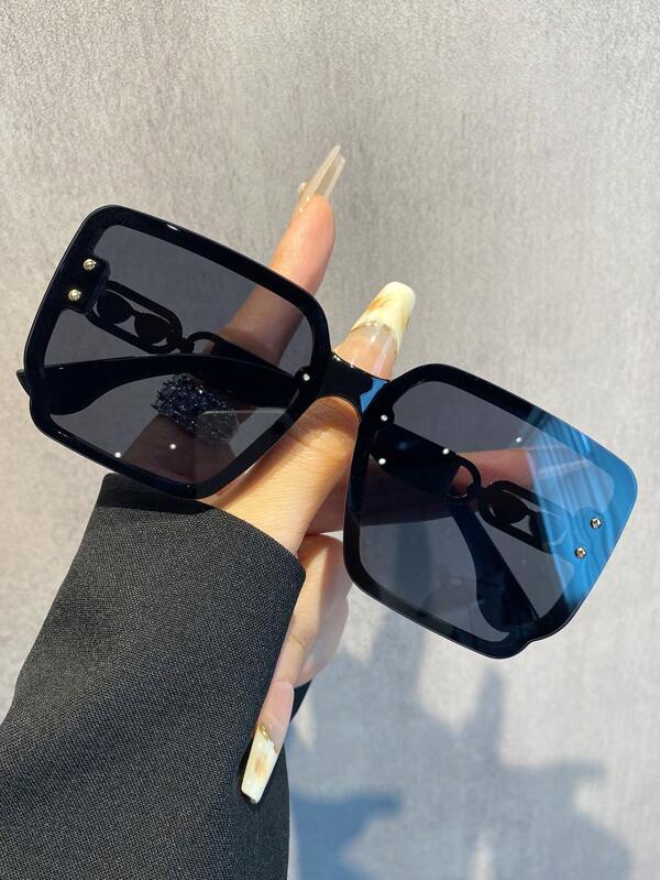 Nuevas gafas de moda estilo europeo y americano, minimalistas, de alta gama, que favorecen el rostro, para mujeres