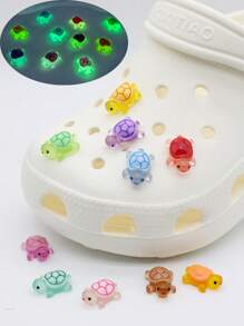 10pcs Glow-In-The-Dark Hole Shoes Accessories, Cute Cartoon 3D Turtle Detachable Decorative Accessories, Luminous After Absorbing Light, Beach Shoes Fluorescent Decorative Buttons