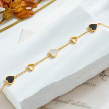 1 Stück elegantes Edelstahl-Armband, schwarz & weiß herzförmig, mit Harz-Einlage, modischer Schmuck für Damen, Geschenk für den täglichen Gebrauch und besondere Anlässe
