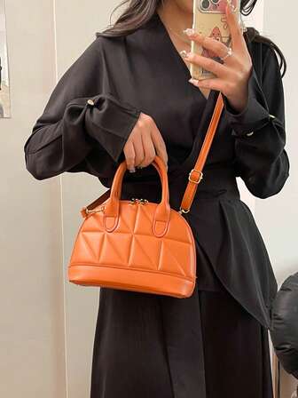 经典百搭时尚鳄鱼纹手提包，女士斜挎包/单肩包，简约皮革手提包/邮差包，圆顶提手手提包，配有可调节肩带，通勤公理包/斜挎包，适合购物、携带钱包、年轻女性、大学生、新人、白领等。非常适合办公室、大学、工作、商务、通勤、户外活动、旅行和郊游等场合。