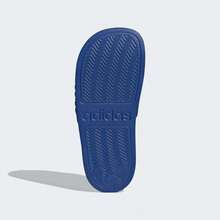 Adidas 男童 ADILETTE SHOWER K 凉鞋 JP5782 - 藍色 - 查看 3
