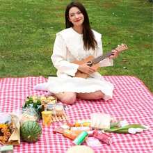 1pc Extra Large Thick Waterproof Picnic Mat, Outdoor Foldable Waterproof Picnic Blanket, Portable Picnic Mat Suitable For Family, Friends Camping Picnics, Outdoor Picnic Rug, Super Large Portable Sand-Proof Waterproof Mat, Lightweight And Portable, Suitable For Grass, Beach, Travel, Camping, Concerts, Comes With Carry Bag - Red - View 4