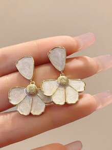 1 Pair Floral Design Fresh Earrings Suitable For Daily Matching