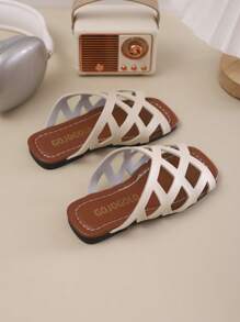 Girls' Outdoor Slippers Summer New Square Toe Grid Integrated Decorative Bag With Foot Back Design Anti Slip And Durable Fashionable And Generous Children's Flat Bottomed Beach Slippers