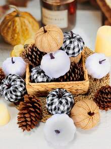 6 件 - 秋季装饰人造南瓜，用于装饰，白色假南瓜，格子布南瓜，用于秋收节感恩节万圣节婚礼的假南瓜装饰，用于家庭餐桌派对房间的粗麻布白色米色南瓜装饰，丰收装饰和展示，派对礼物南瓜，假植物