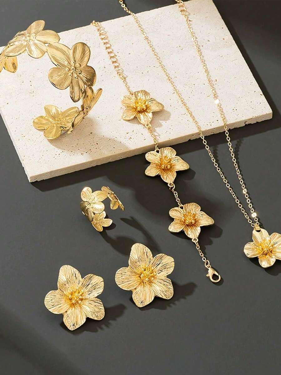 6件套复古雕花五瓣花吊坠项链、手链、戒指、耳环首饰套装（女士款） - 金色 - 查看 1