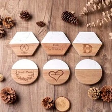 4 Stücke personalisierte eingravierte Marmor-Muster Holz Untersetzer, personalisierte Geschenke, Tischdekoration, Wohnaccessoires, geeignet für alle Jahreszeiten