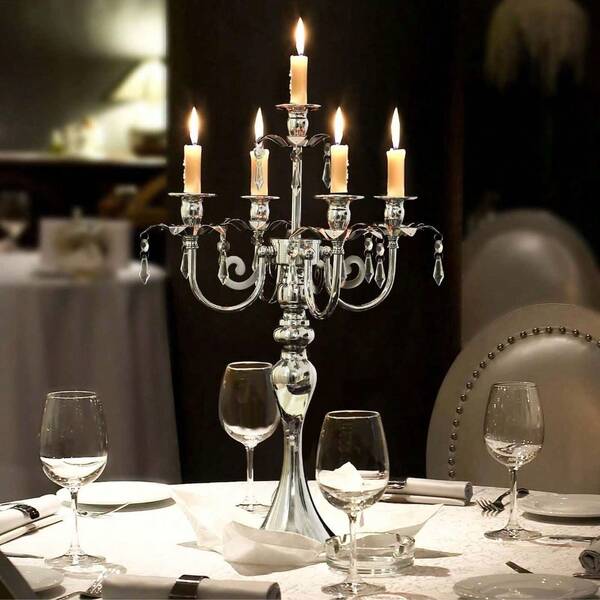 1 pièce Support de bougie tapeé à 5 bras en cristal / Candélabre en métal moderne de 20 po / Pièce maîtresse de luxe pour la décoration de mariage et de fête / Élégante décoration de table pour la maison, les repas et les événements, sans bougies ni fleurs