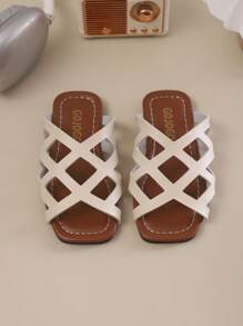 Girls' Outdoor Slippers Summer New Square Toe Grid Integrated Decorative Bag With Foot Back Design Anti Slip And Durable Fashionable And Generous Children's Flat Bottomed Beach Slippers