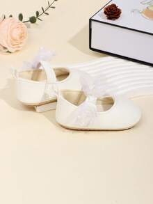 1 双女童蕾丝波尔卡圆点蝴蝶结 PU 钩环设计平底防滑公主鞋，适合 0-1 岁幼儿，春秋季 - 白色 - 查看 4
