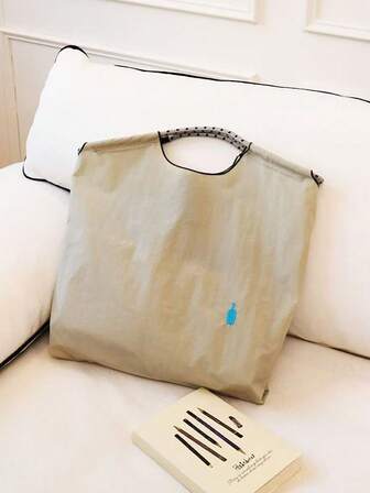 Bolso de moda para mujer, nueva bolsa de compras de nailon con bordado delicado, bolso de hombro con patrón de botella azul pequeña con correa