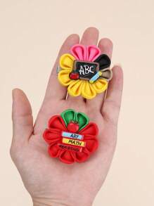 4 Stück Rückkehr zur Schule Haarklammern für Frauen, blumenförmige Alligatorklammern, Apfel-Buchstaben-Haarklammern, Barrettes für den ersten Schultag, Geschenk für das neue Semester, Haarnadeln, Frauenhaar-Accessoires, flache Krallenclips, Haarspangen, Haarklammern