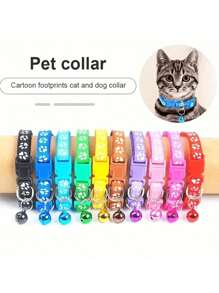 Colliers de clochettes colorés et mignons pour chats et chiens, colliers de chat réglables avec clochettes, colliers amusants et de bandes dessinées à motif de patte, fournitures pour chat collier de patte d'animal de compagnie, patch de collier de chien à motif de patte, collier à clochette, collier de chat avec boucle, accessoires de voyage essentiels