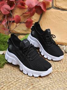 Zapatillas deportivas ligeras para mujer, zapatillas de tenis al aire libre con cordones transpirables, zapatos cómodos para caminar y hacer deporte por YQUS - Negro - Ver 4