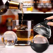 Moldes grandes de silicona para hacer bolas de hielo para whisky - Fabricante de bolas redondas con tapas para cócteles, bourbon y bebidas - Liberación fácil - Bandeja de cubitos de hielo perfectamente redondos