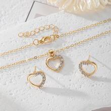 Conjunto de joias femininas (colar + brincos) com decoração de strass em formato de coração
