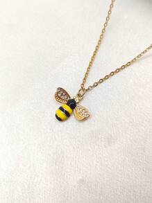 1pc Delicate Rhinestoned Bee Pendant Necklace, Suitable For Women's Everyday Wear