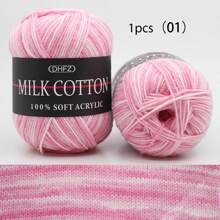 1 rouleau de 50g de fils de lait doux 3 plis, fils de chenille doux à dégradé de couleurs, convient pour les écharpes, couvertures, poupées et autres projets de tricot (style d'emballage extérieur aléatoire)
