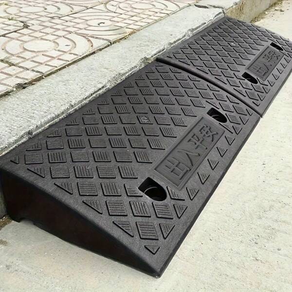 2pcs Heavy-Duty Portable Car Ramp with Bolt Hole Fixing for Lawn Mowers, Cars, Wheelchairs, and Pets