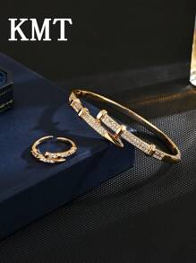 KMT 2 Stück kupferplattiertes Zirkonia Nagel-förmiges Armband + Ring Mode Schmuck Set, luxuriöses Unisex-Accessoire