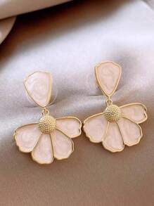 1 Pair Floral Design Fresh Earrings Suitable For Daily Matching