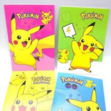 pokemon Pokémon, 4/A 32-seitiges Pikachu Notizbuch, Pikachu Beschriftetes Notizbuch, geeignet für Studenten zum Schreiben von Notizen, 20,8 x 14,5 cm [Coverfarbe Muster zufällig]. Eine Stift als Geschenk, die Farbe des Stifts ist zufällig