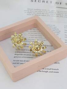 1 Pair Fashionable, Elegant, Unique Sunflower Stud Earrings