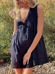Womens Boho Eyelet Babydoll Tank Mini Dress Y2K Lace Trim Sleeveless V Neck Loose Fit Flowy Short Dress Summer Casual Swing Dresses Beach Vacation Going Out Dress - 黑色 - 查看 4