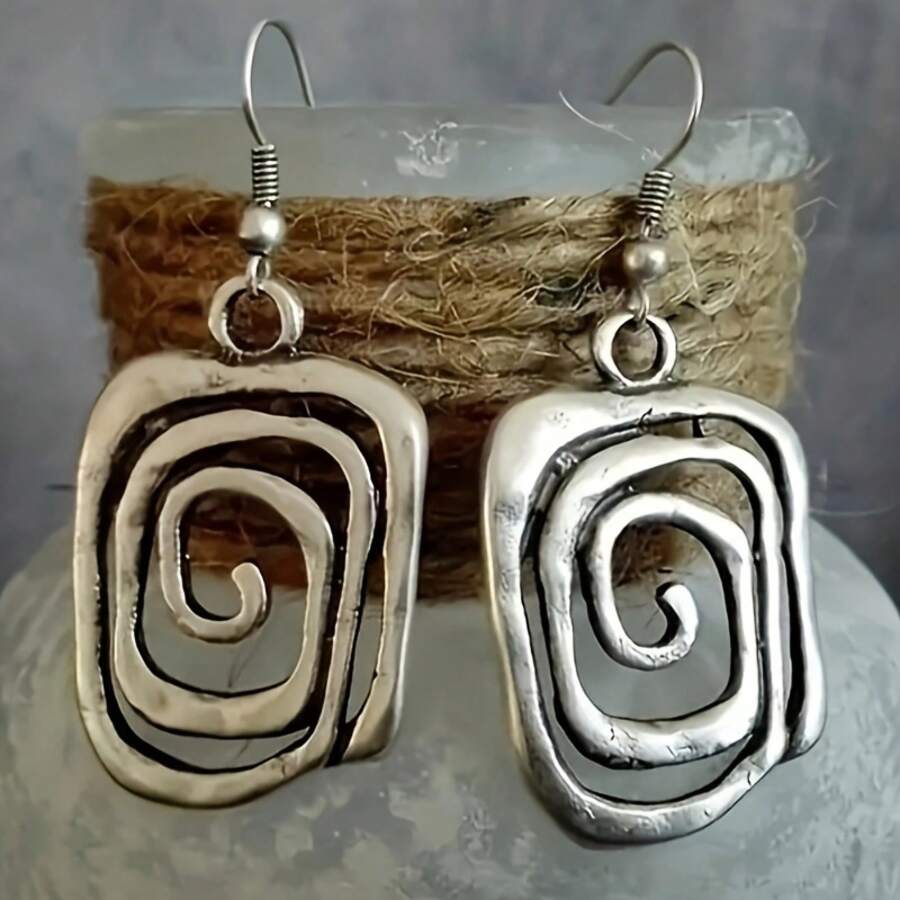 1 Pair Of Elegant Retro Vortex Hanging Earrings - Perfect For Parties And Special Occasions