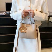 Women Shoulder Bags - 白配卡其 - 查看 11