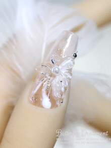 50 szt. akcesoriów do zdobienia paznokci w kształcie skrzydeł anioła, różowo-białe żywiczne akcesoria do samodzielnego zdobienia paznokci, łatwe do przyklejenia, urocze, proste i modne wzory do zdobienia paznokci dla kobiet z Japonii i Korei, odpowiednie do paznokci trumiennych, długich paznokci, etui na telefon, codziennej dekoracji paznokci i salonu kosmetycznego