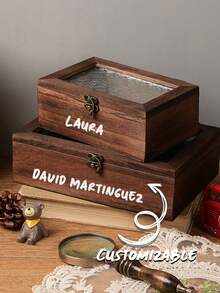 1个泡桐木收纳盒，有小号、中号和大号可选。这款家用防尘翻盖收纳盒配有精美图案的玻璃窗和坚固的金属扣，非常适合存放各种小物件。 - 彩色 - 查看 12